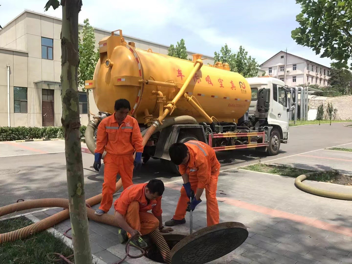 五莲化粪池清理与5-8吨吸粪车施工效率分析